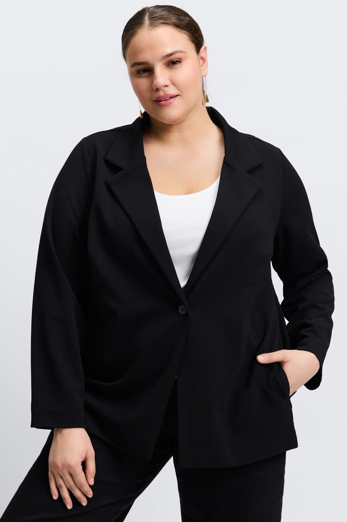 Morgan Plus Knit Crepe Long Sleeve Blazer