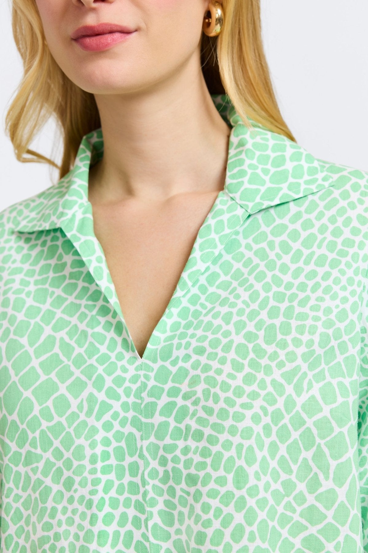 Agnes Linen Giraffe 3/4 Sleeve Popover Shirt