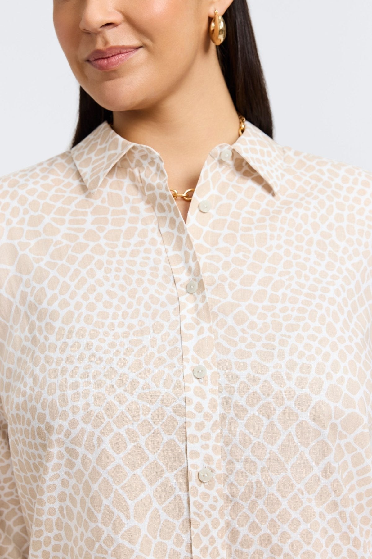 Meghan Plus Linen Giraffe Long Sleeve Shirt