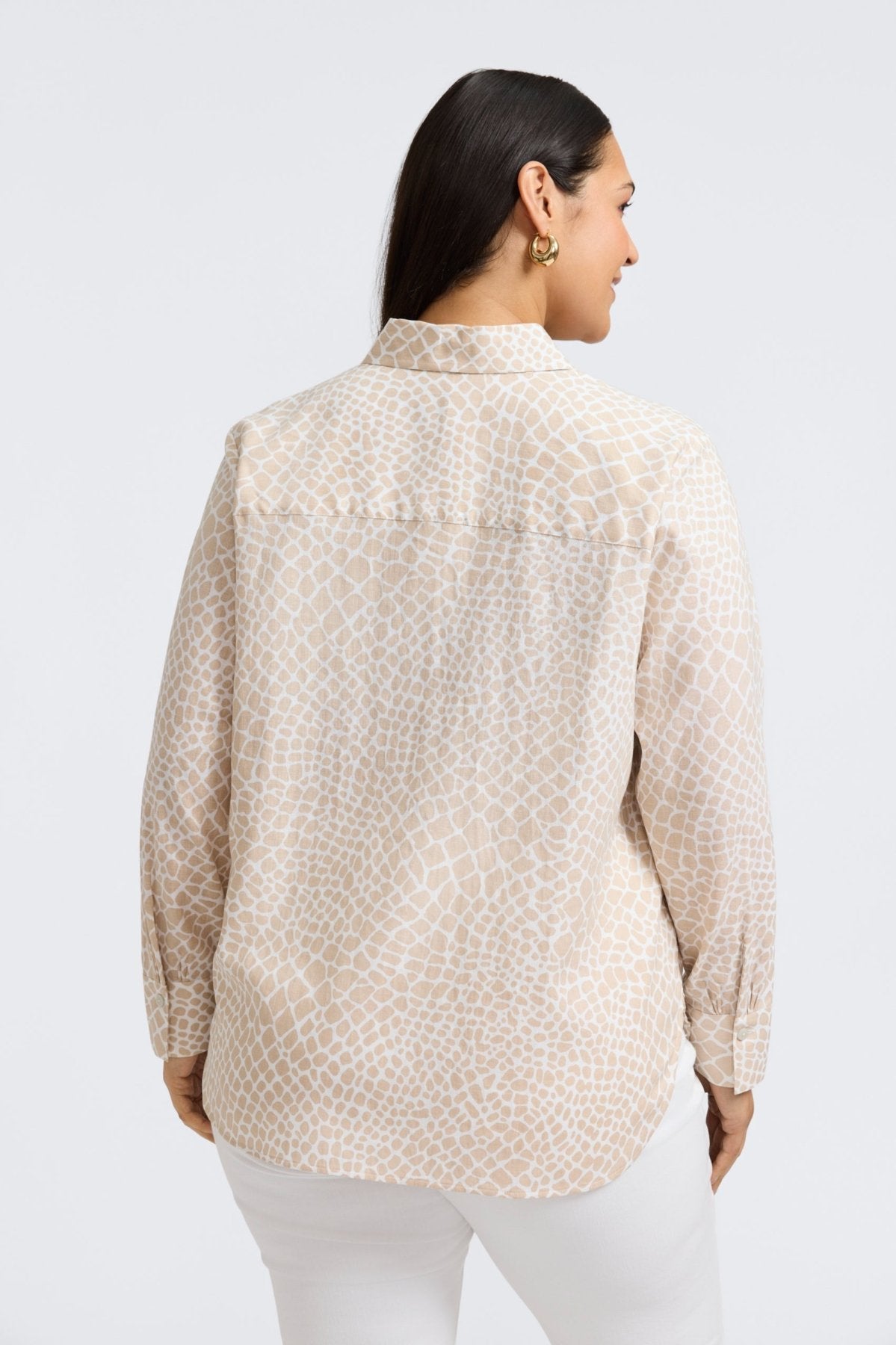 Meghan Plus Linen Giraffe Long Sleeve Shirt